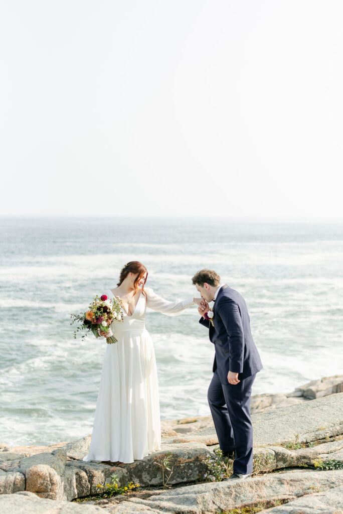 bar-harbor-acadia-micro-wedding-photographer-portaits-cliffs-bride-groom