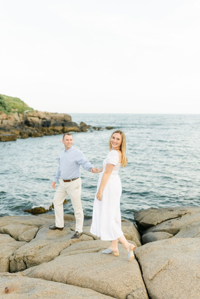 
nubble-light-house-sands-beach-engagement-york-wedding-photographer-maine
