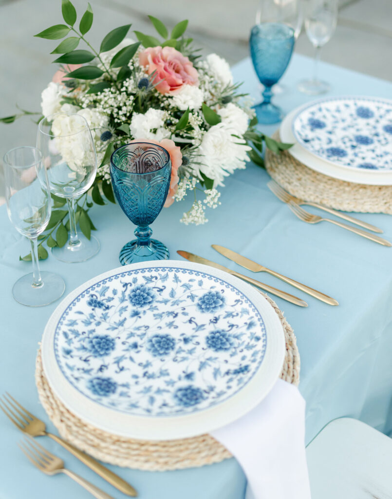 wedding details seating sweetheart table place settings