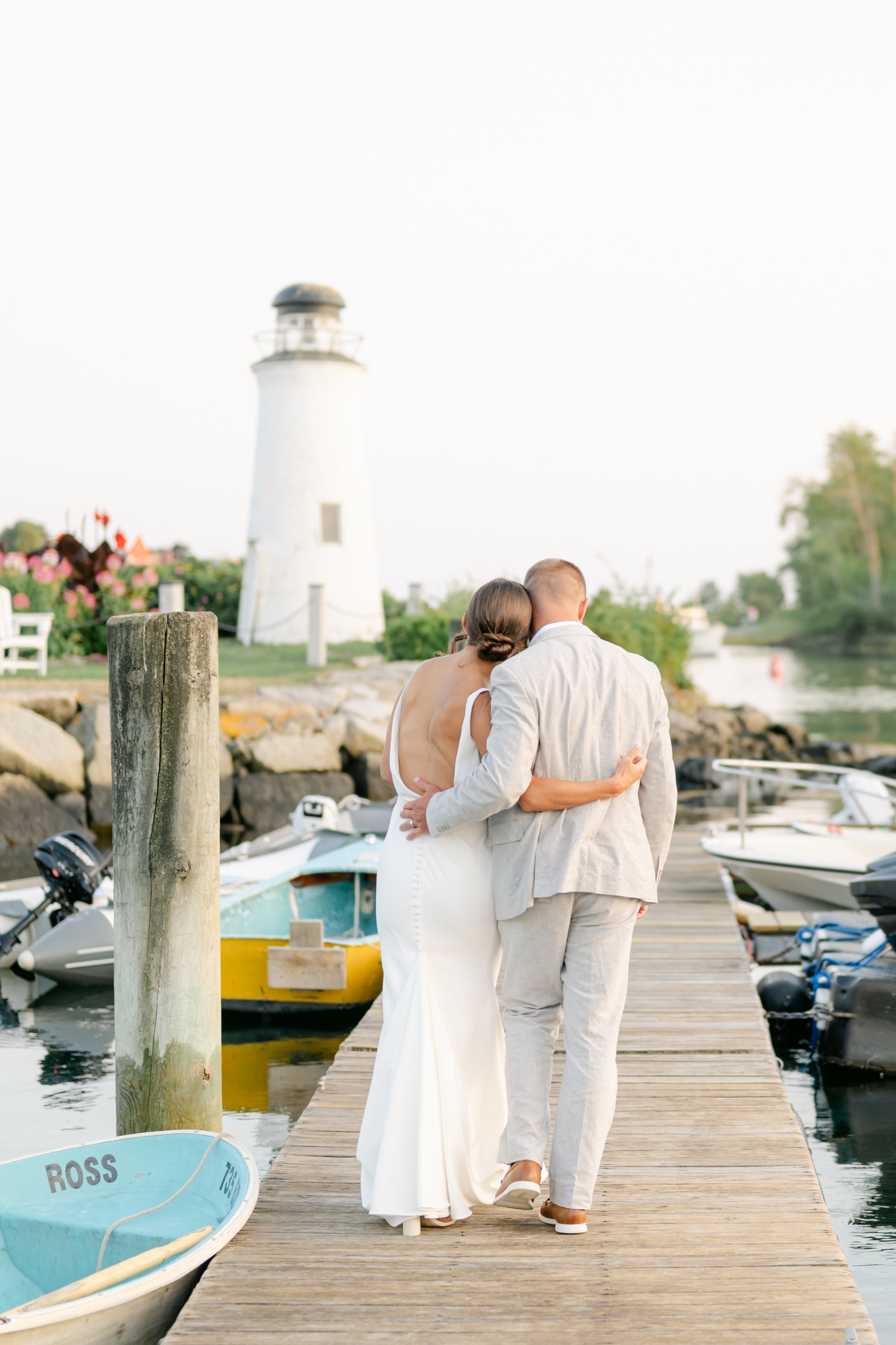A tented coastal wedding at The Nonantum Resort in Kennebunkport, Maine by Maine Wedding Photographer Emily Brianne Photography